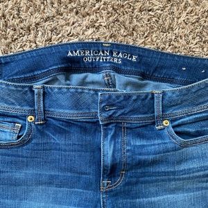 American Eagle women’s jeans